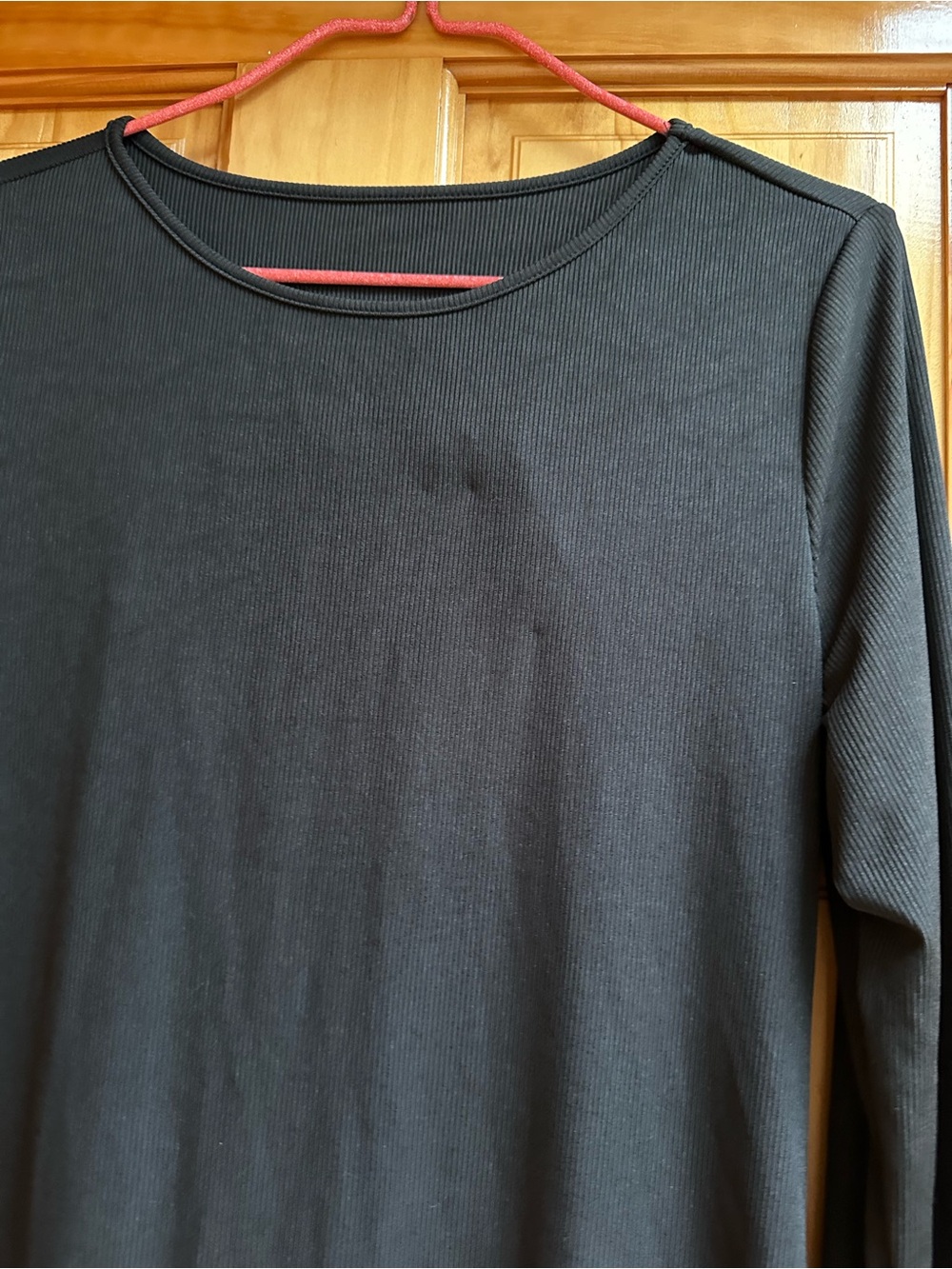 Men's Black Long-Sleeve Ribbed Crew Neck Shirt